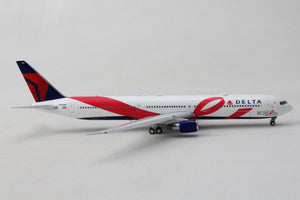 GEMINI DELTA 767-400ER 1/400 REG#M845MH BREAST CANCER RES