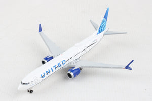 HERPA UNITED 737MAX9 1/500