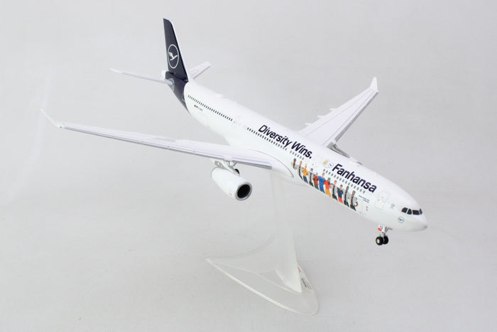 HERPA LUFTHANSA A330-300 1/200 FANHANSA DIVERSITY WINS (**)