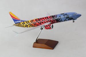 SKYMARKS SOUTWHEST 737MAX8 1/100 IMUA ONE W/WOOD STAND &GEAR