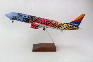 SKYMARKS SOUTWHEST 737MAX8 1/100 IMUA ONE W/WOOD STAND &GEAR