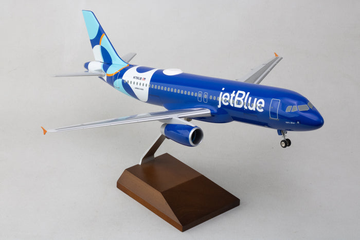 SKYMARKS JETBLUE A320 1/100 SPOTLIGHT W/WOOD STAND & GEAR