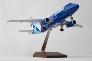 SKYMARKS JETBLUE A320 1/100 SPOTLIGHT W/WOOD STAND & GEAR