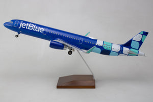 SKYMARKS JETBLUE A321 1/100 MINT W/WOOD STAND & GEAR