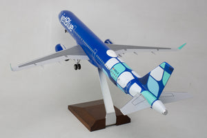 SKYMARKS JETBLUE A321 1/100 MINT W/WOOD STAND & GEAR