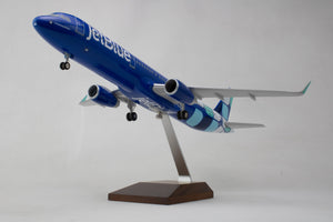 SKYMARKS JETBLUE A321 1/100 MINT W/WOOD STAND & GEAR