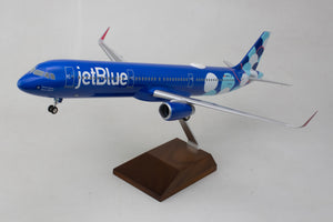 SKYMARKS JETBLUE A321 1/100 BALLOONS W/WOOD STAND & GEAR