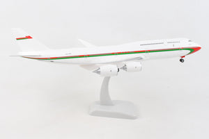 HOGAN ROYAL FLIGHT OF OMAN 747-8 1/200 W/GEAR REG#A40-HMS