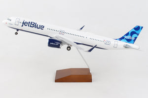 SKYMARKS JETBLUE A321NEO 1/100 RIBBON W/WOOD STAND & GEAR