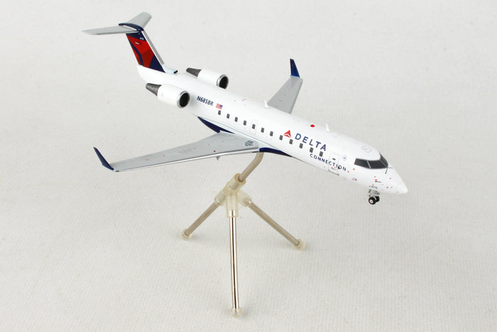 GEMINI200 DELTA CRJ200LR 1/200 REG#N685BR