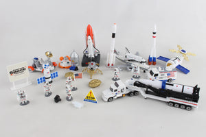 SPACE ADVENTURE SPACE EXPLORATION 28 PIECE SET (**)