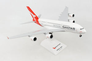 SKR1000 SKYMARKS QANTAS A380 1/200 W/GEAR NEW LIVERY - SkyMarks Models