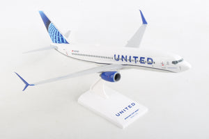 SKR1028 SKYMARKS UNITED 737-800 1/130 2019 LIVERY - SkyMarks Models