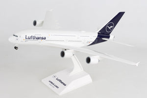 SKR1032 SKYMARKS LUFTHANSA A380 1/200 W/GEAR NEW LIVERY - SkyMarks Models