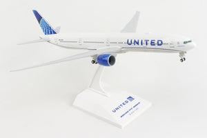 SKYMARKS UNITED 777-300 1/200 W/GEAR 2019 NEW LIVERY