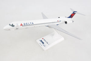 SKR648 SKYMARKS DELTA MD-80 1/150 - SkyMarks Models