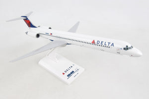 SKR648 SKYMARKS DELTA MD-80 1/150 - SkyMarks Models