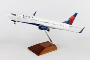 SKR8206 SKYMARKS DELTA 737-800 1/100 W/GEAR & WOOD STAND NC - SkyMarks Models