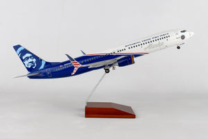 SKYMARKS ALASKA 737-900 1/100 VETERANS W/WOOD STAND & GEAR