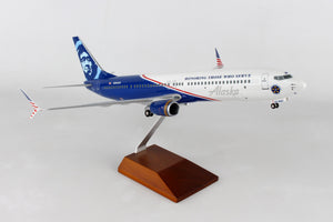 SKYMARKS ALASKA 737-900 1/100 VETERANS W/WOOD STAND & GEAR