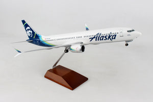 SKR8278 SKYMARKS SUPREME ALASKA 737MAX9 1/100 W/WOOD STAND & GEAR - SkyMarks Models