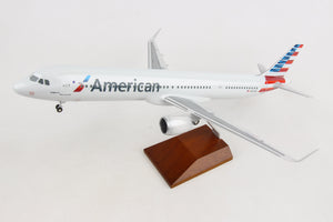 SKR8422 SKYMARKS SUPREME AMERICAN A321NEO 1/100 W/WOOD STAND & GEAR - SkyMarks Models