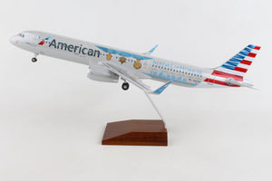 SKYMARKS AMERICAN A321 1/100 MEDAL OF HONOR W/WOOD STAND&GEA