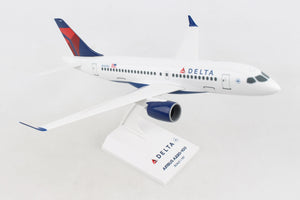 SKR914 SKYMARKS DELTA A220-100 1/100 - SkyMarks Models