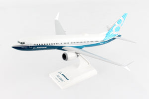 SKR935 SKYMARKS BOEING HOUSE 737-MAX8 1/130 - SkyMarks Models