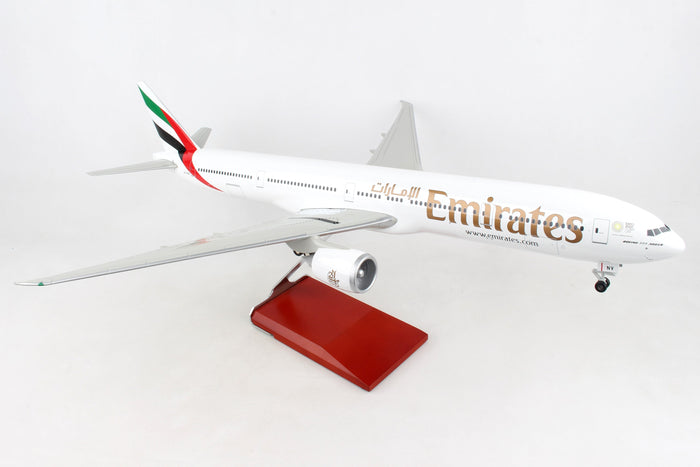 SKYMARKS EMIRATES 777-300ER EXPO 1/100 W/WOOD STAND & GEAR