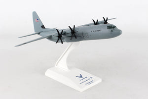 SKR943 SKYMARKS USAF C-130 1/150 - SkyMarks Models